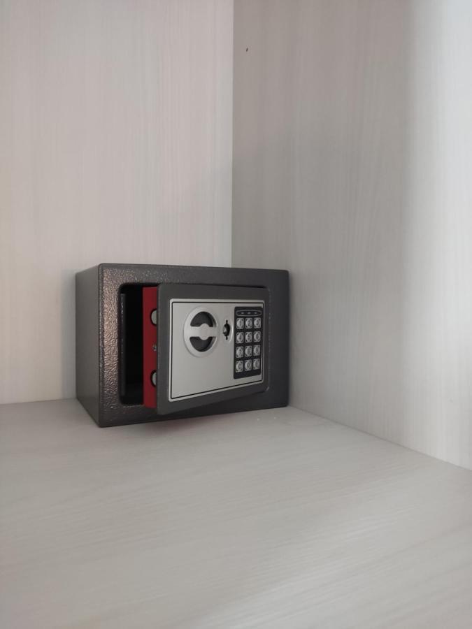 Jennifer House. トレント エクステリア 写真